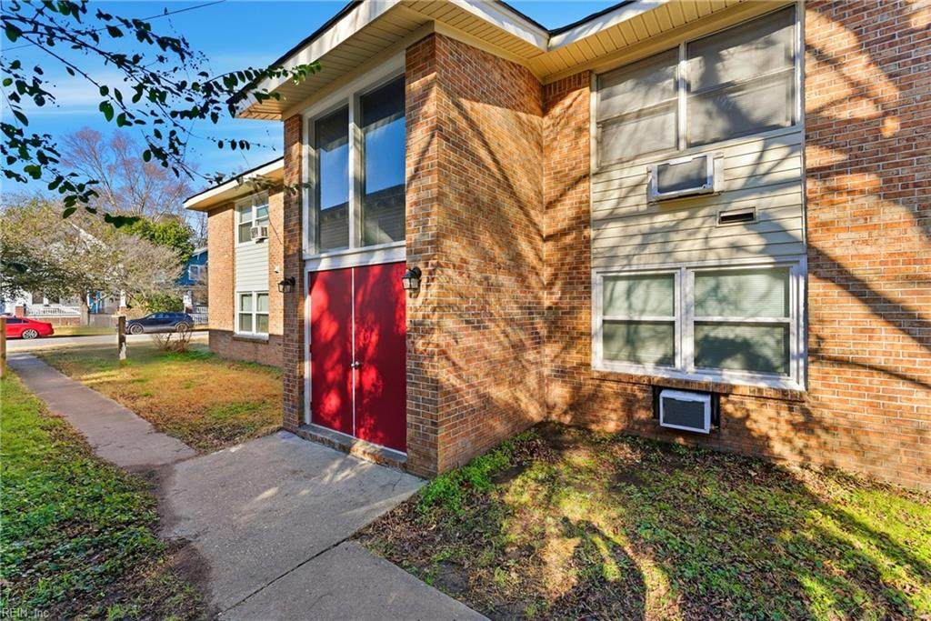 243 Maryland Ave - Photo 1