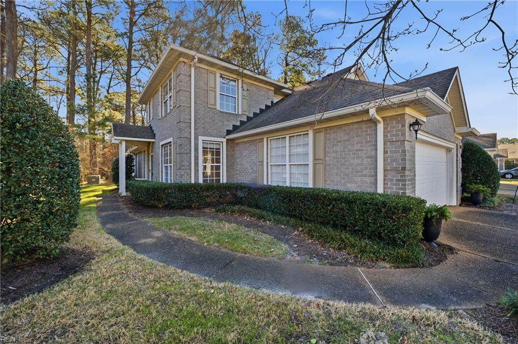 1072 Estates Ct - Photo 1