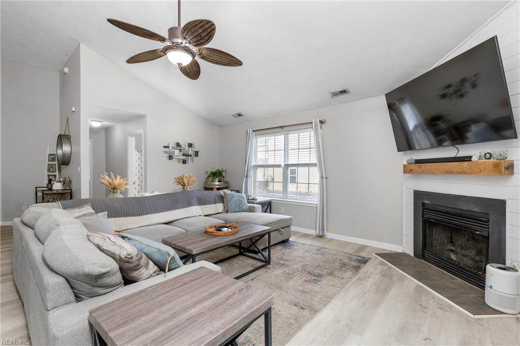 338 Summerville Ct - Photo 1