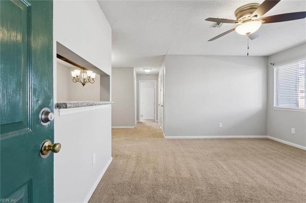 12619 Daybreak Cir - Photo 1