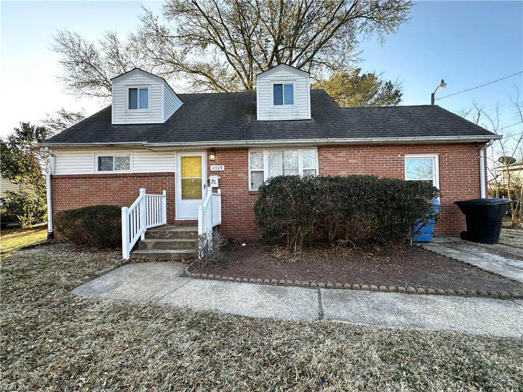 4749 Deerfield Ln - Photo 1