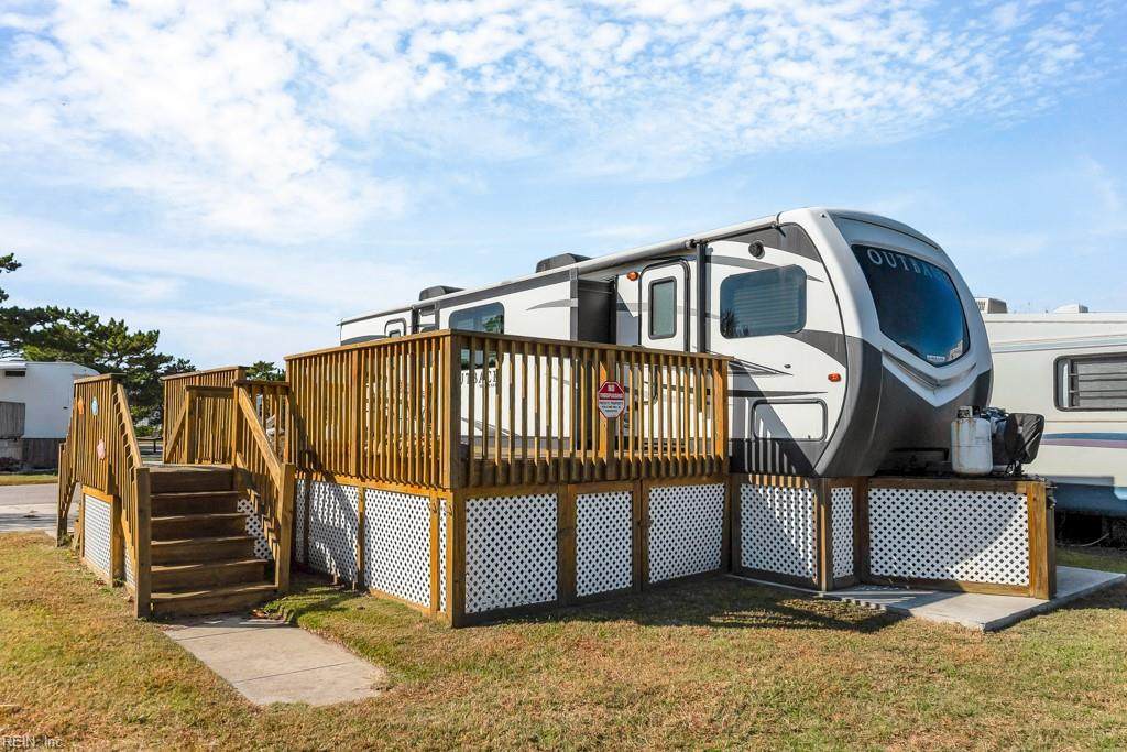 3665 Sandpiper Rd - Photo 1