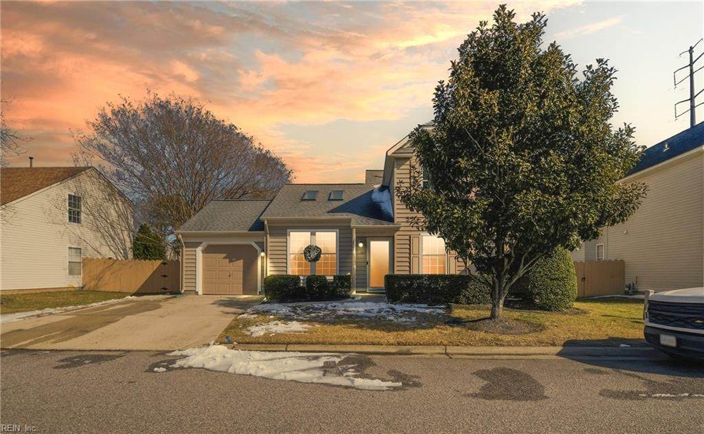 325 Oak Lake Rn - Photo 1