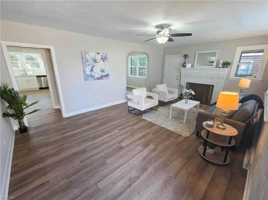 805 Adams St - Photo 1