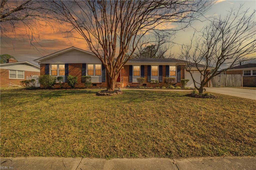 2869 East Point Dr - Photo 1