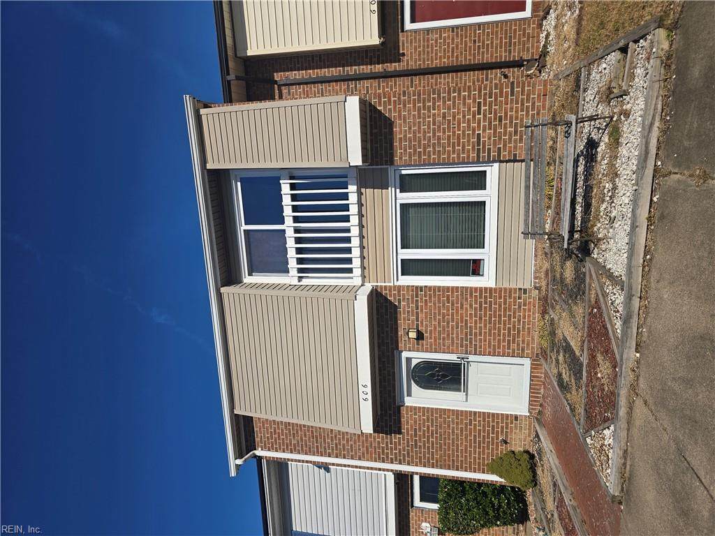 606 Charles Ct - Photo 1