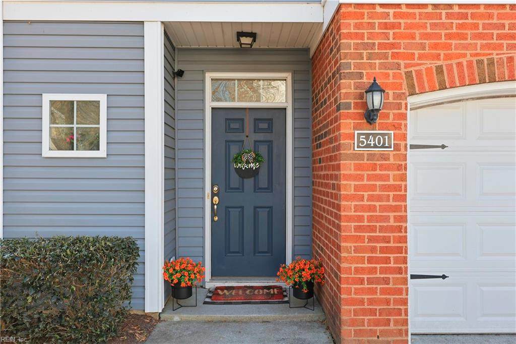 5401 Safe Harbour Way - Photo 1