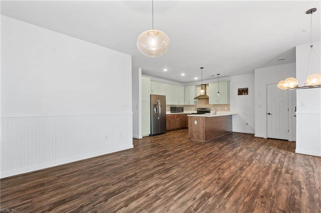 7922 Shore Dr - Photo 1
