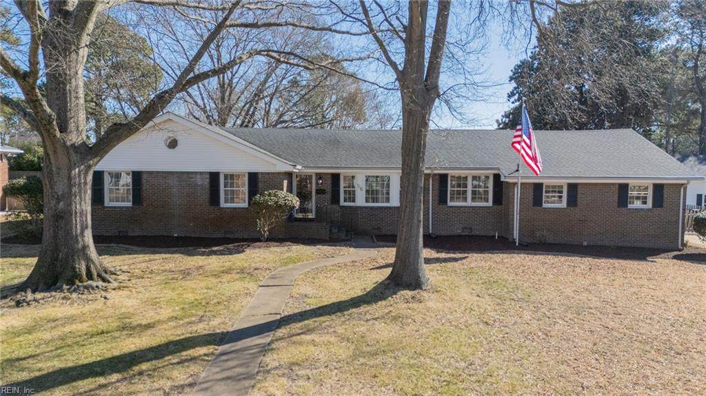 216 Overholt Dr - Photo 1