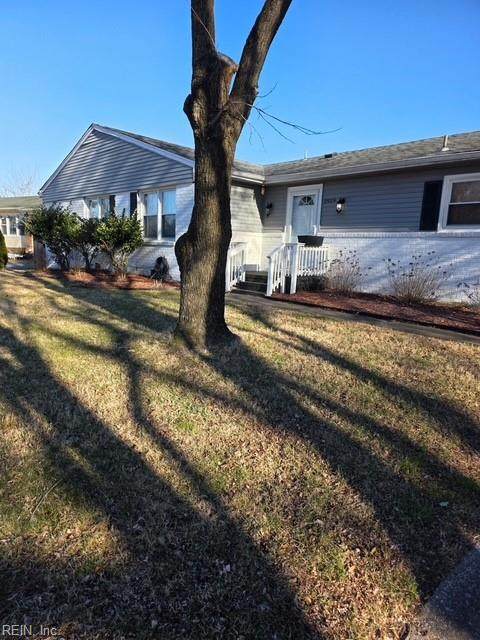 2929 Hilton Ave - Photo 1