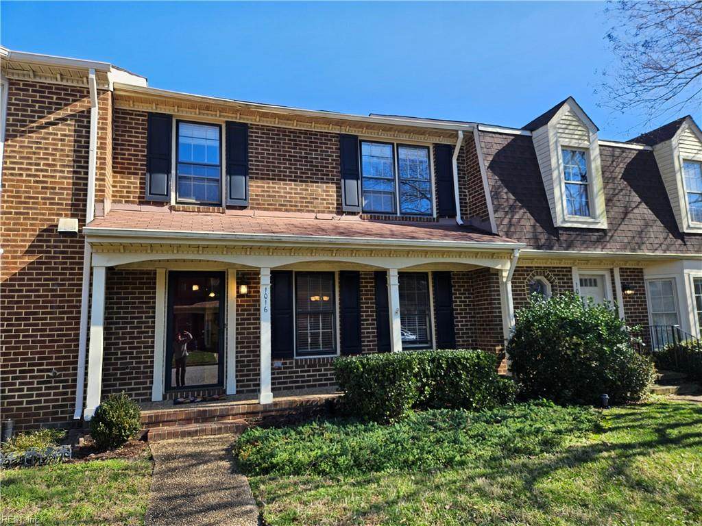 1016 Colonial Meadows Way - Photo 1