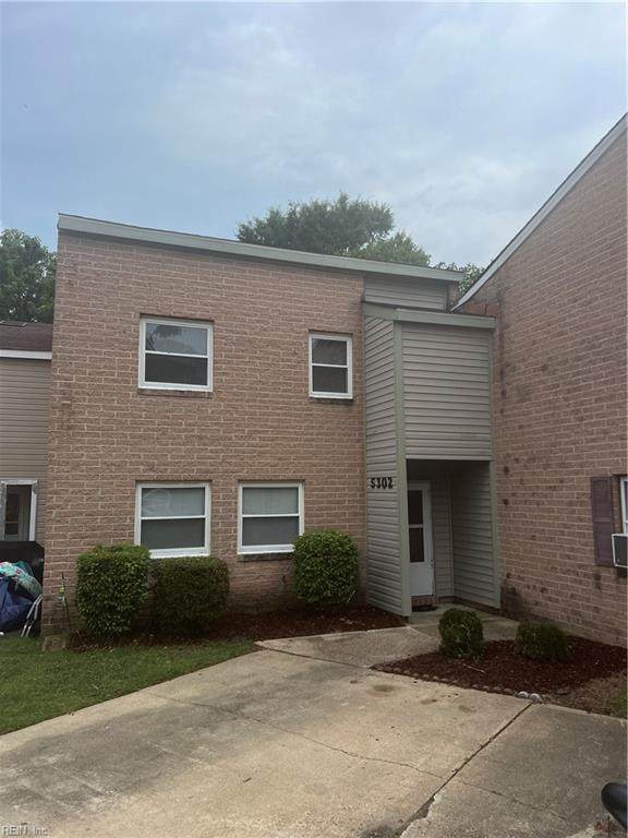 5302 Leicester Ct - Photo 1