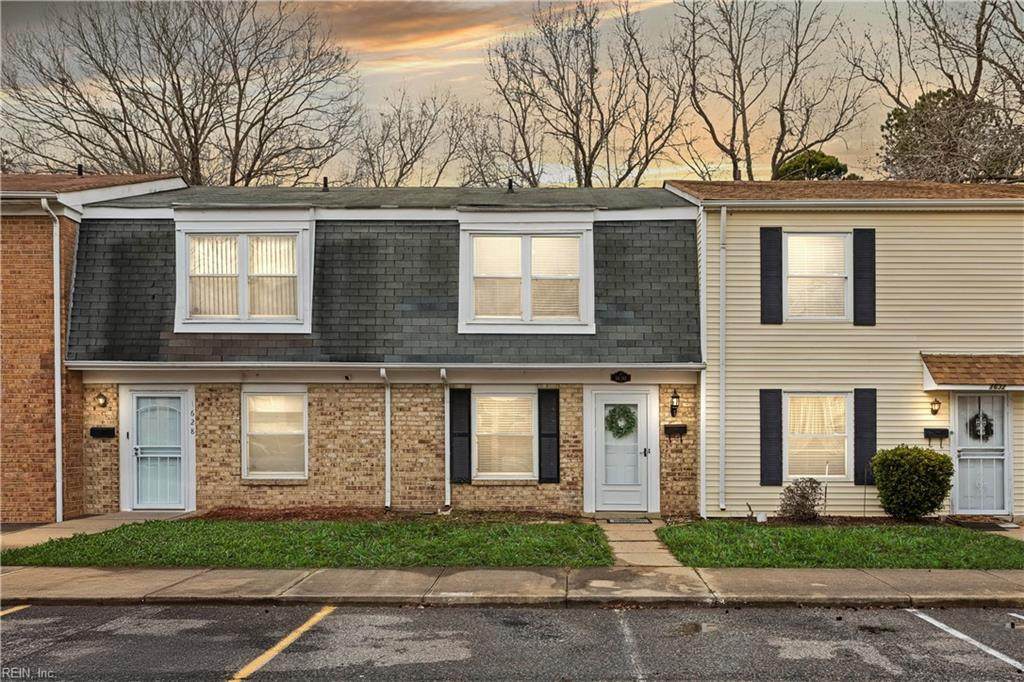 1630 Darren Cir - Photo 1
