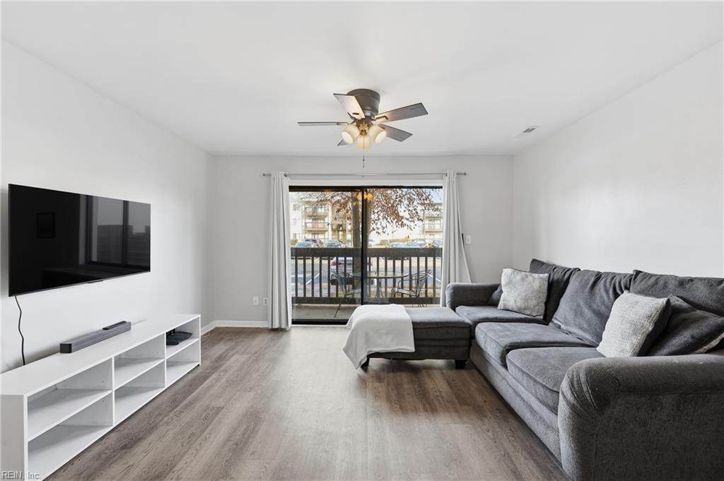 73 Wells Ct - Photo 1