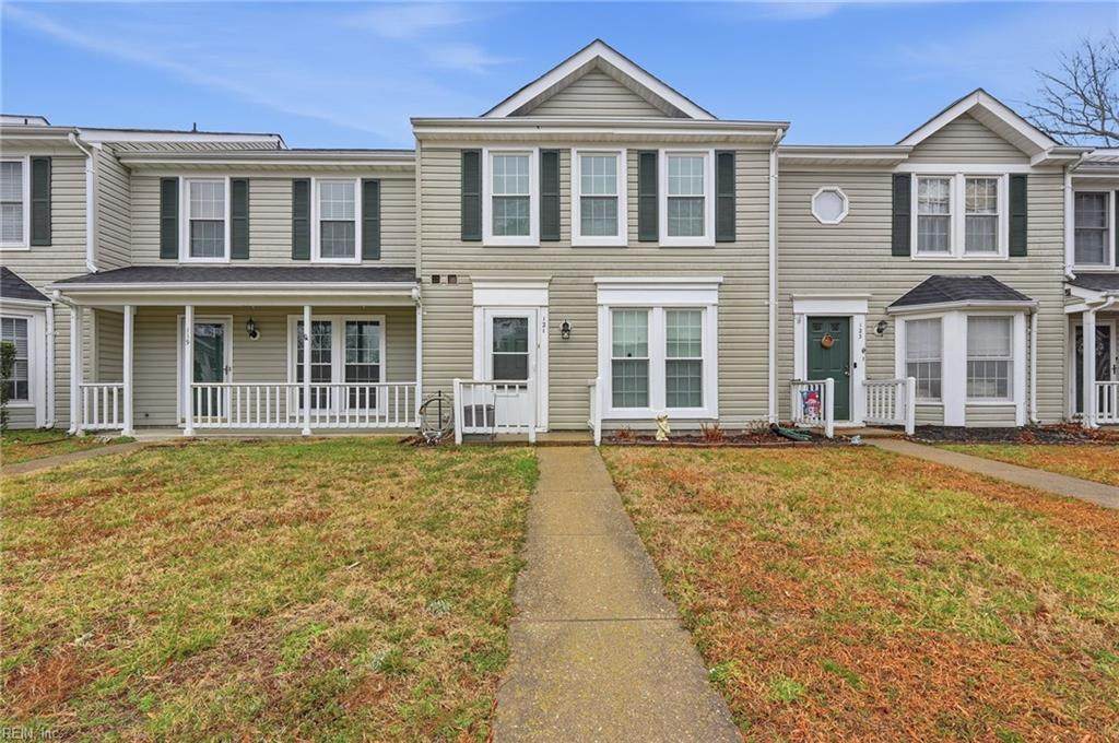 121 Sterling Ct - Photo 1