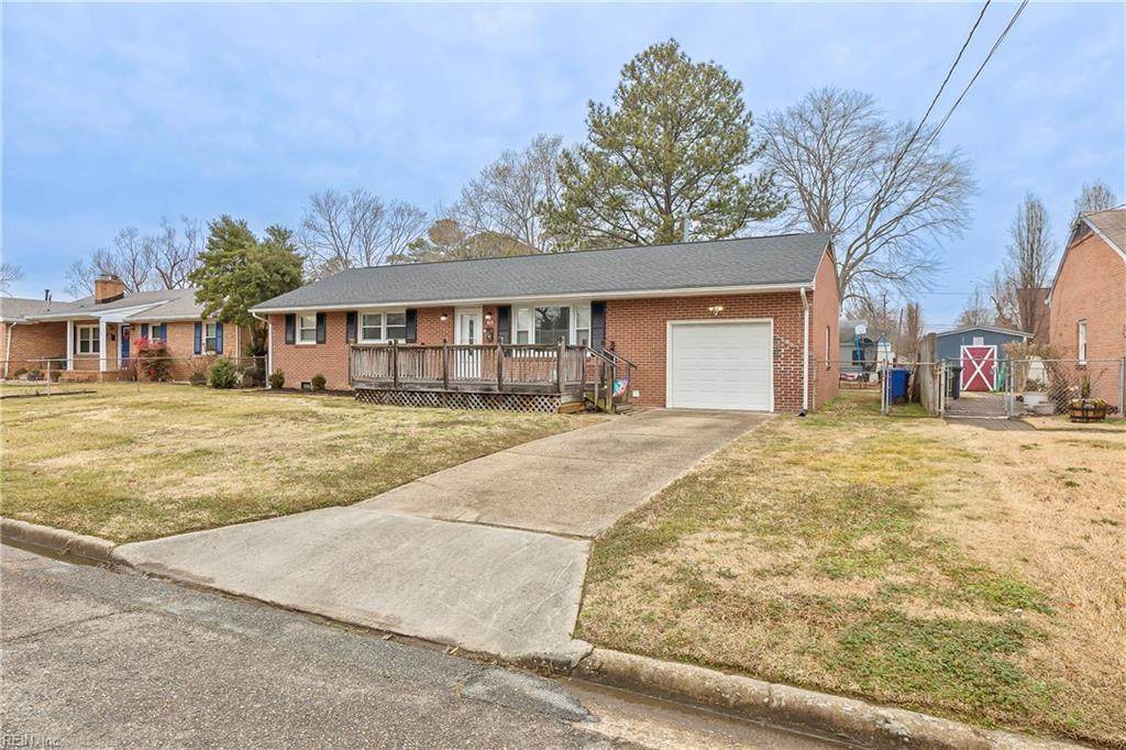 176 Hawthorne Dr - Photo 1
