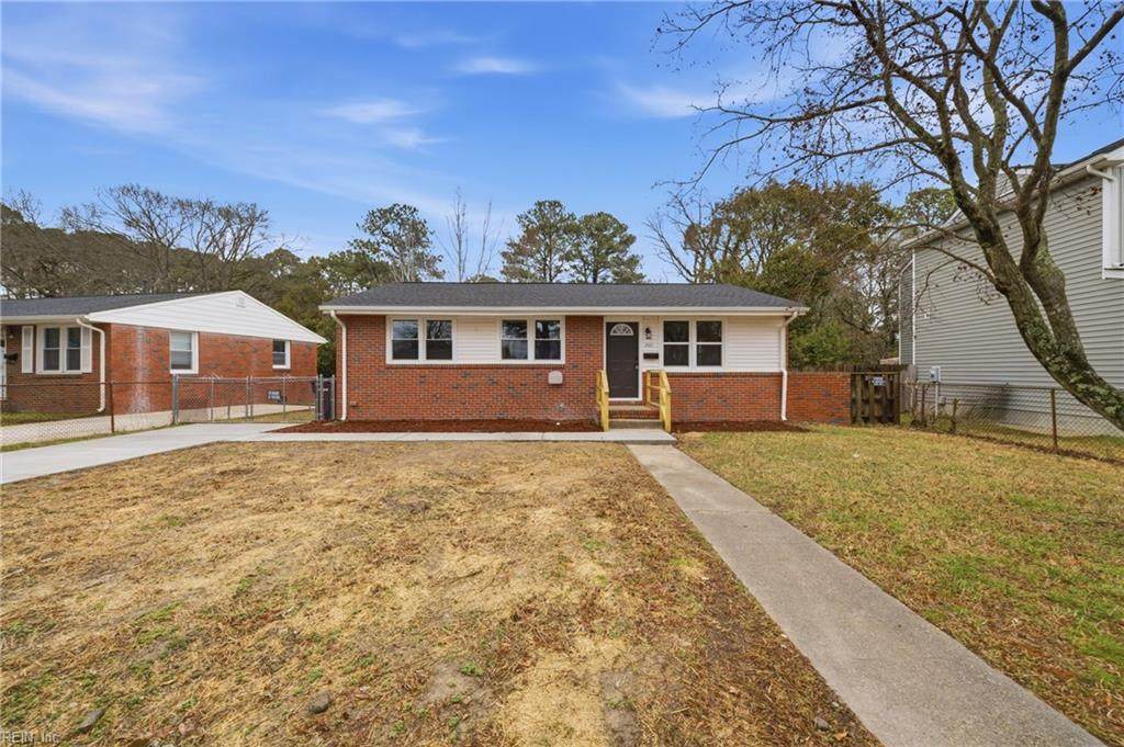 3021 Menands Dr - Photo 1