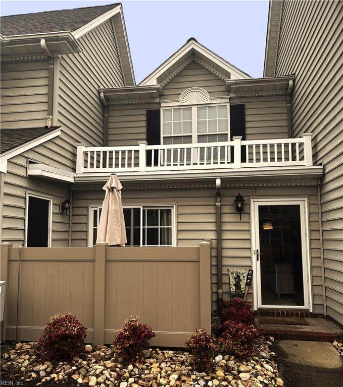 605 Waters Edge Ln - Photo 1