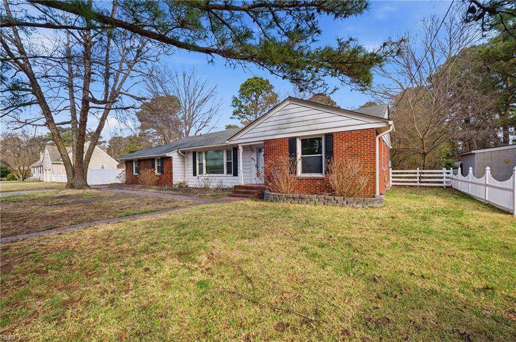 4004 Oak Dr - Photo 1