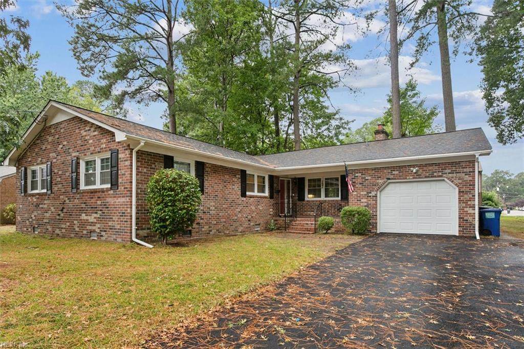 121 Burnham Pl - Photo 1
