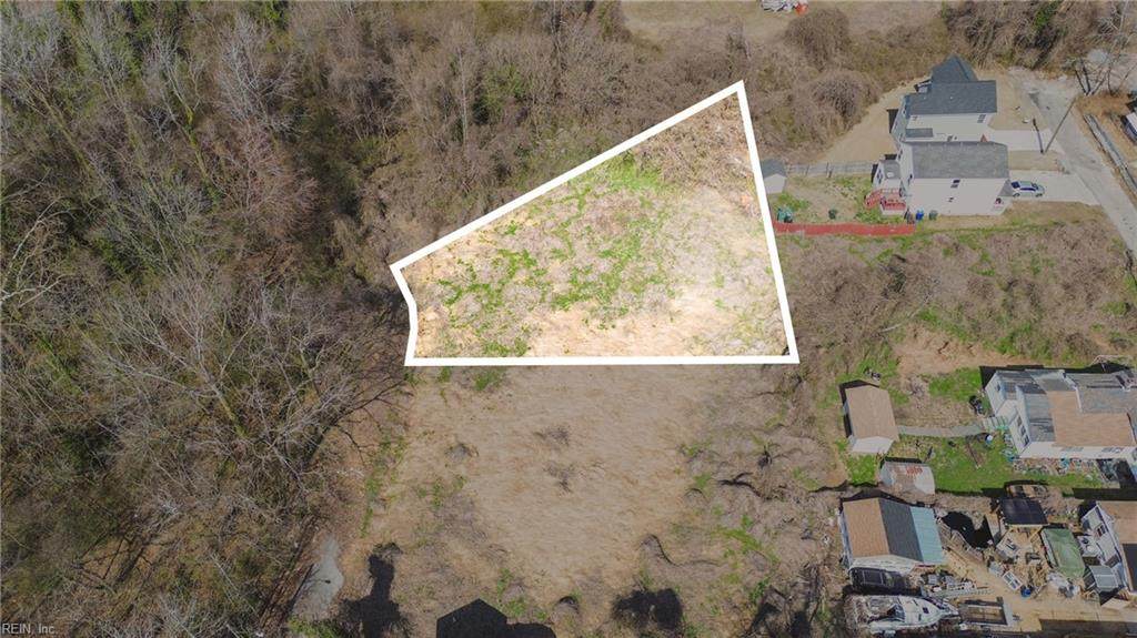 328 Lloyd St - Photo 1