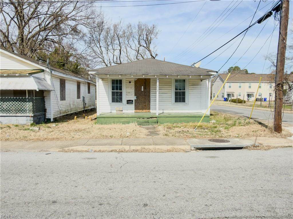 1812 Freeney Ave - Photo 1