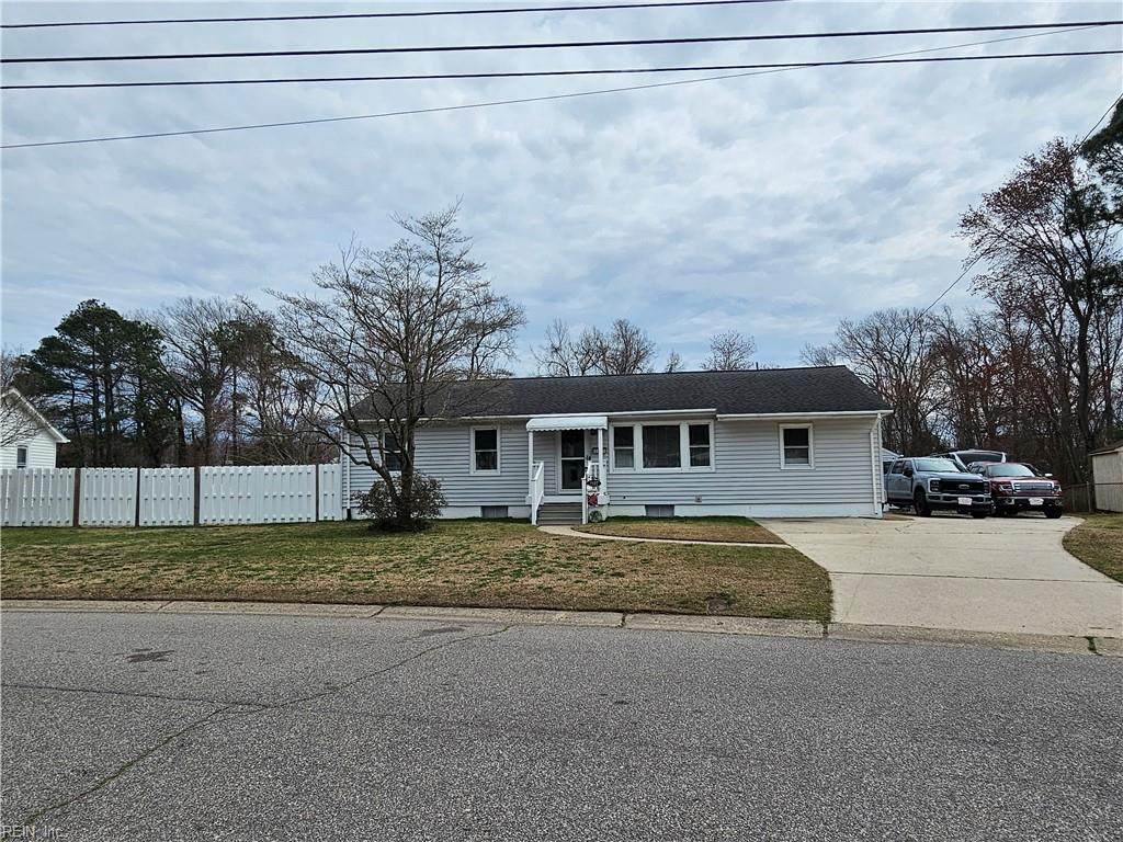 1137 Leland Cir - Photo 1