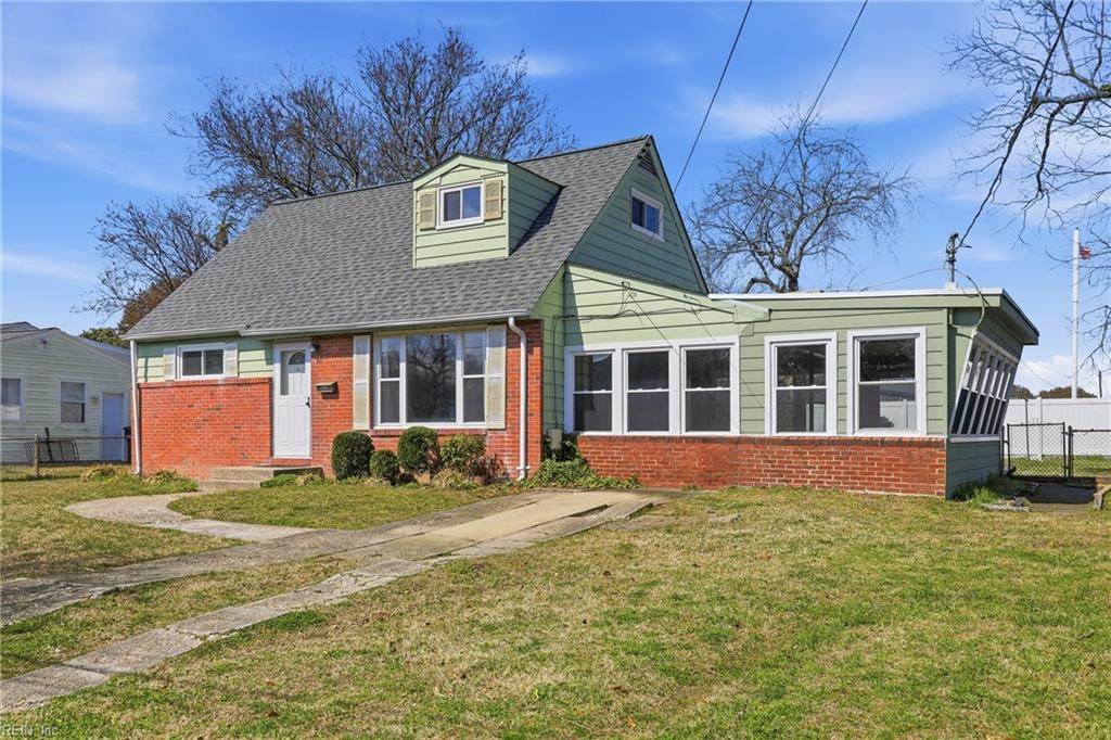 4928 Clover St - Photo 1