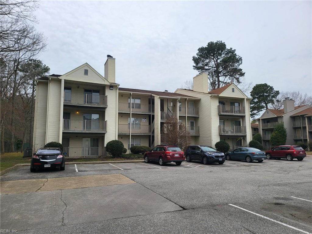 541 Pineland Cir - Photo 1