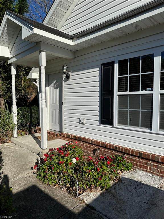 488 Birdneck Rd - Photo 1