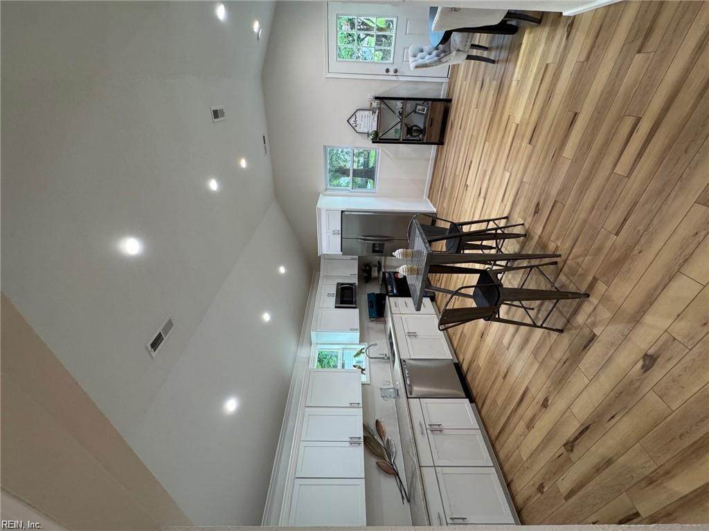https://bt-photos.global.ssl.fastly.net/rein/orig_boomver_1_10624634-2.jpg
