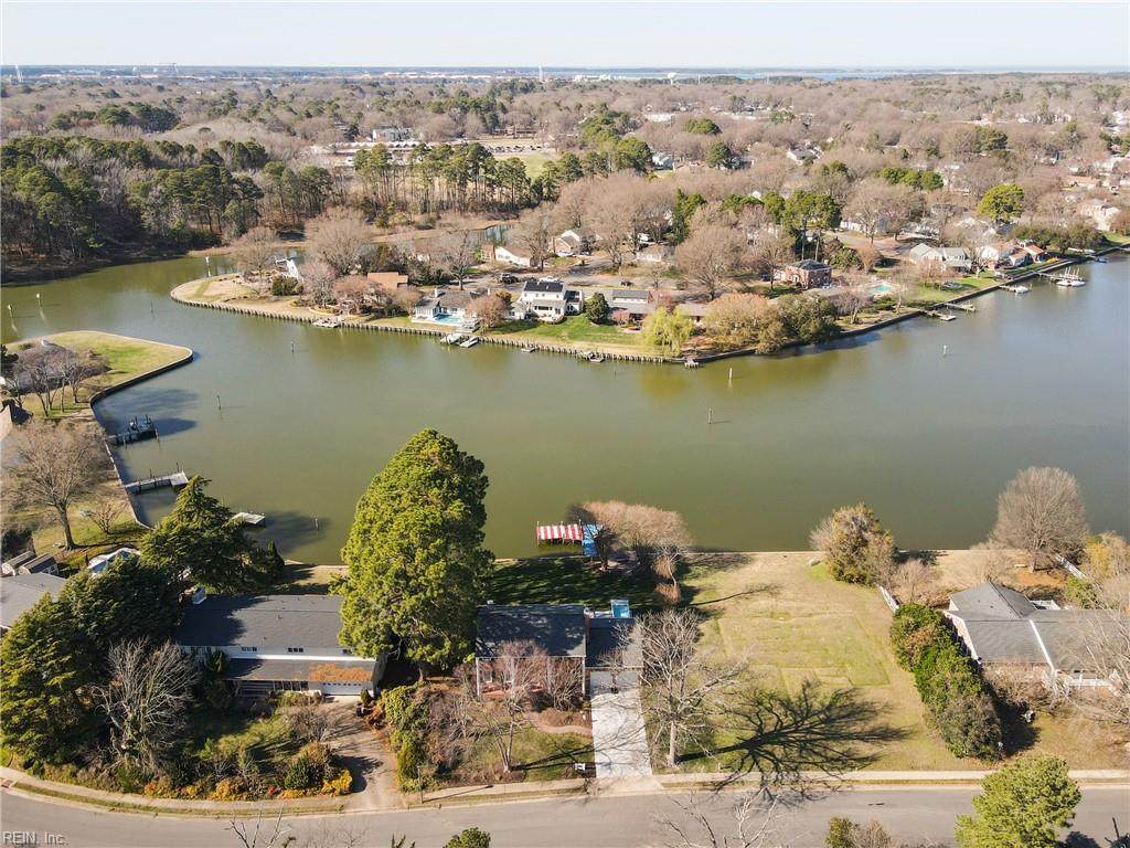 413 Elizabeth Lake Dr - Photo 1