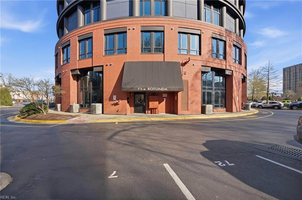 415 Saint Pauls Blvd - Photo 1