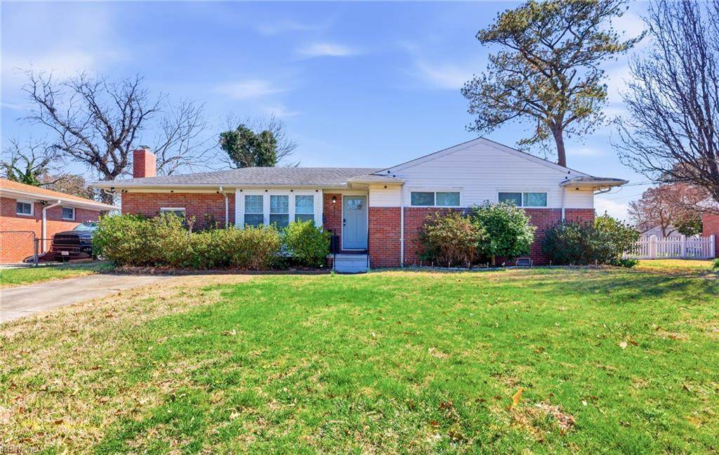 8108 Ridgefield Dr - Photo 1