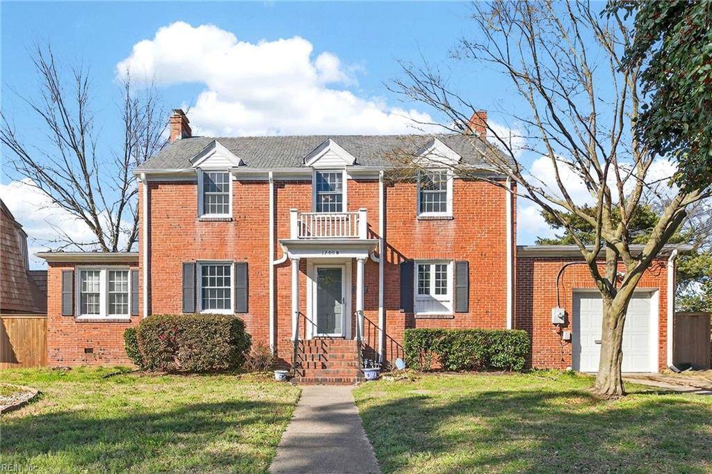 1200 Fairwater Dr - Photo 1