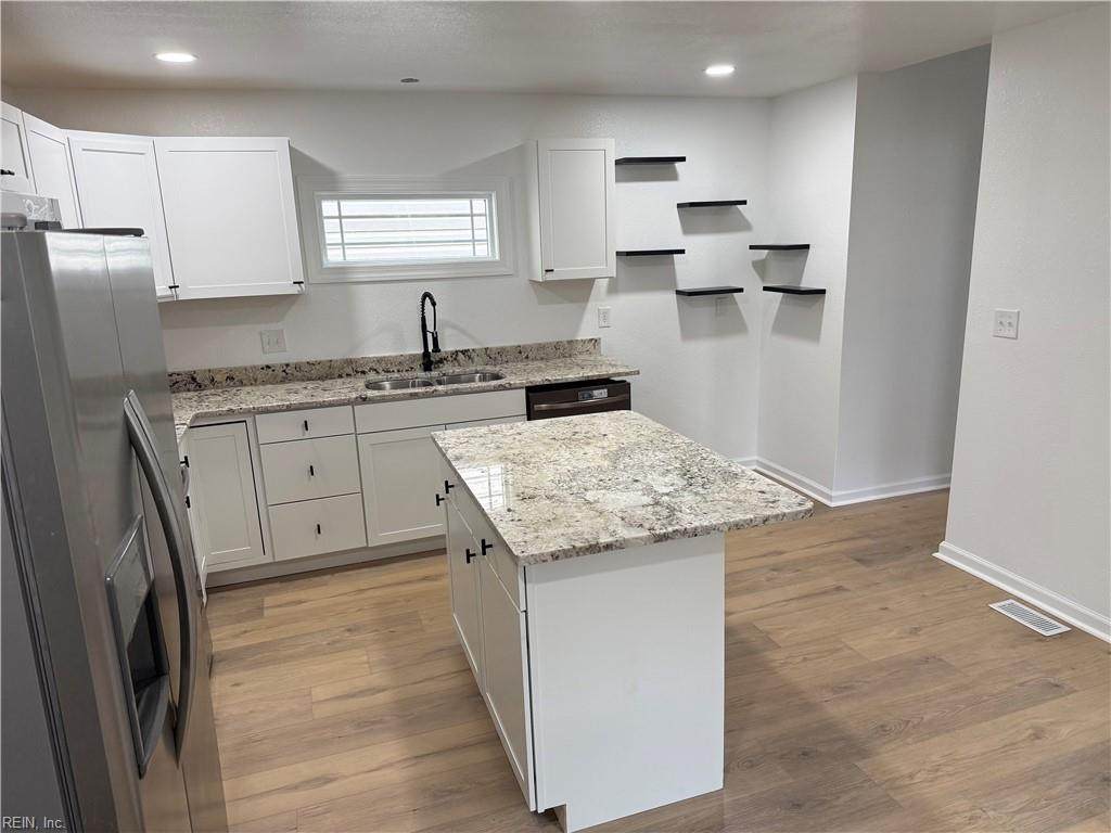 1440 Lasalle Ave - Photo 1