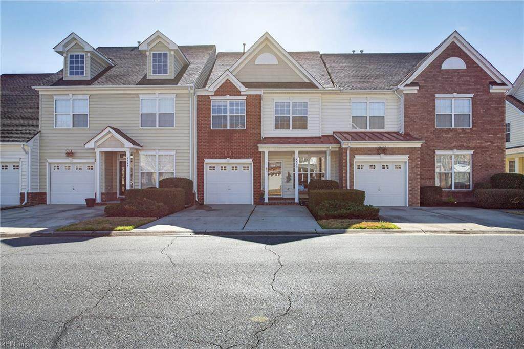 4553 Plumstead Dr - Photo 1