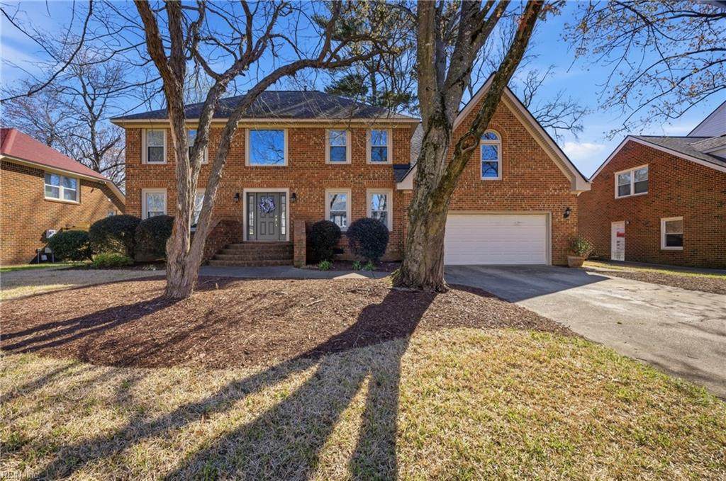 1137 Fairway Dr - Photo 1