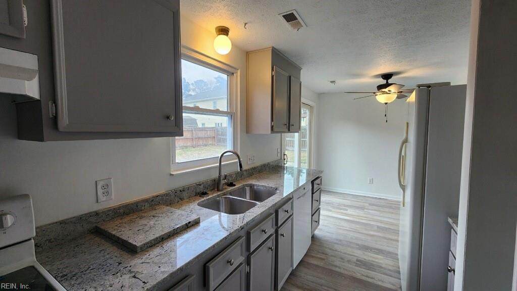 259 Windsor Castle Dr - Photo 1