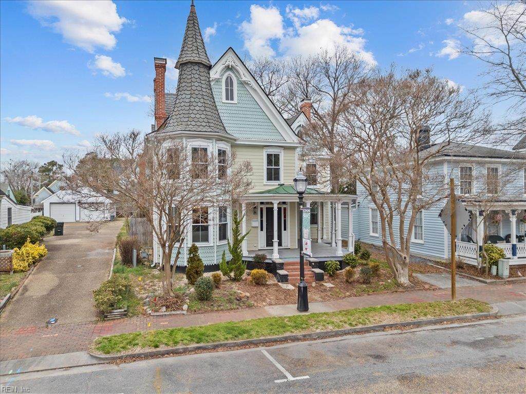 330 Main St - Photo 1