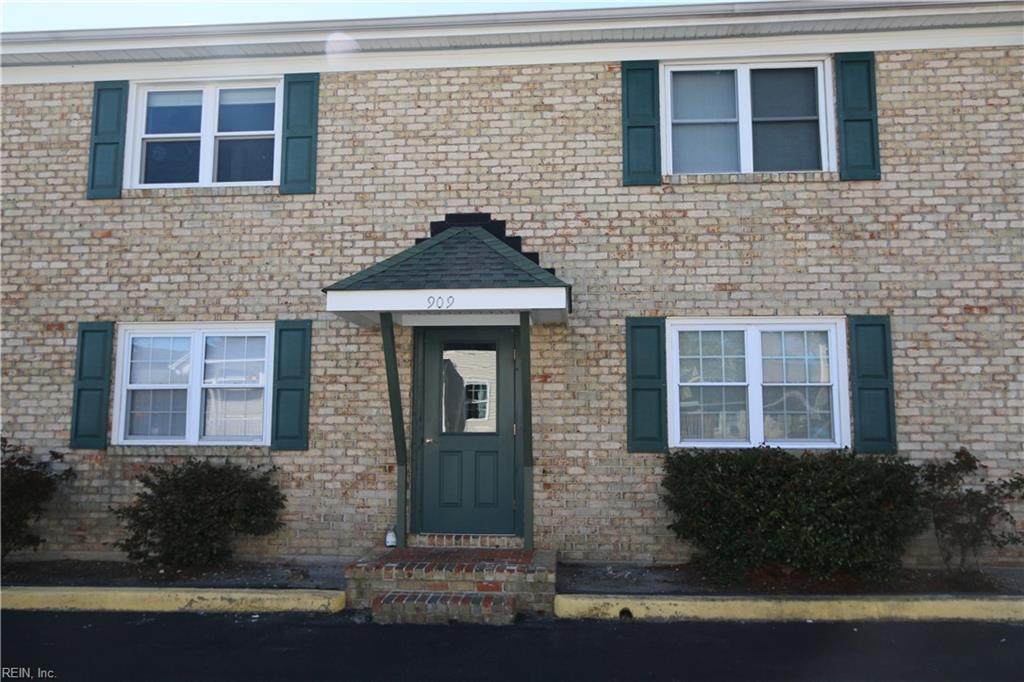 909 Leisure Sq - Photo 1