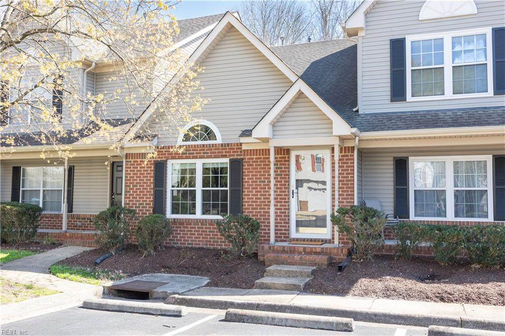 415 Hill Ln - Photo 1