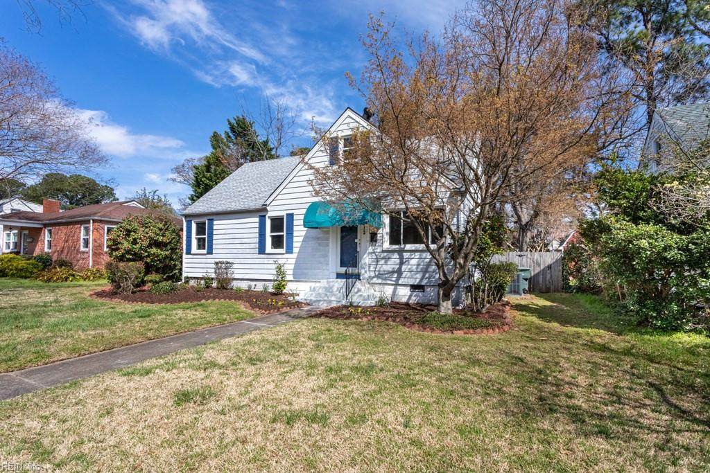 212 Forsythe St - Photo 1