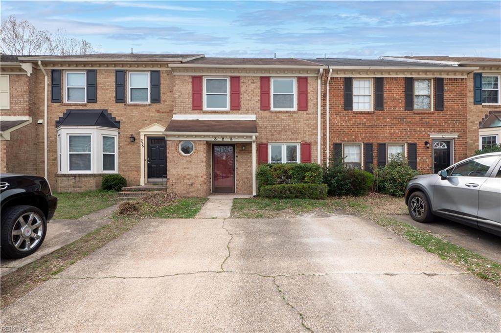 323 Paxford Dr - Photo 1