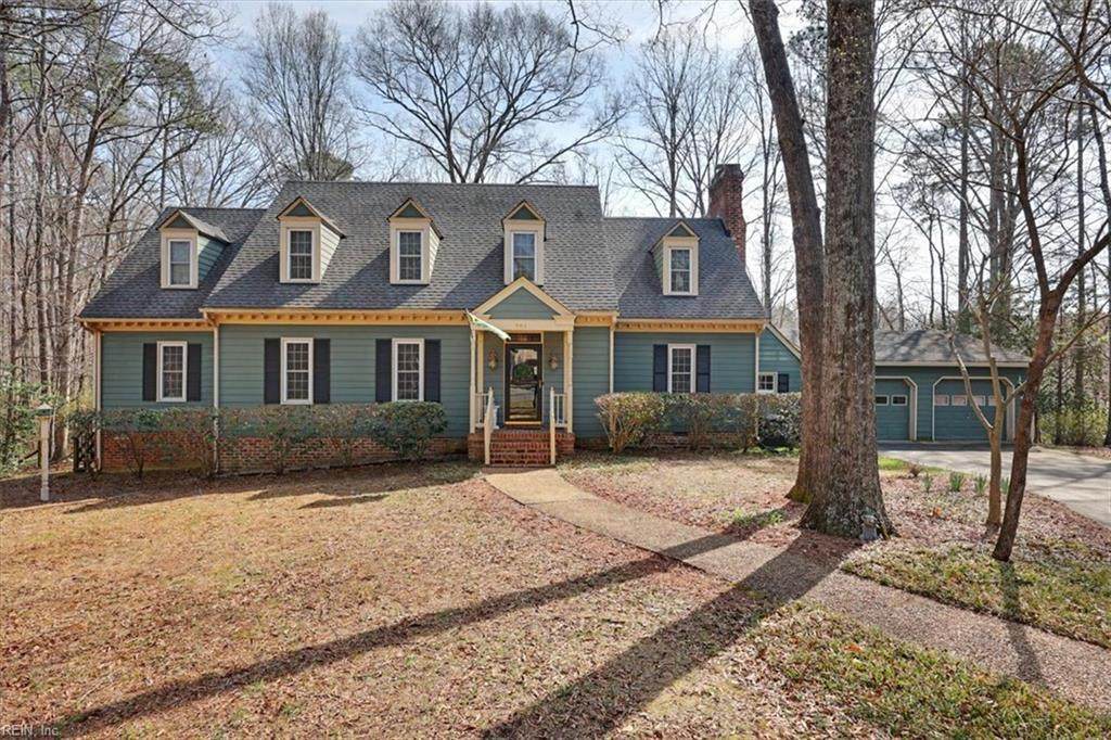 901 Pinewood Dr - Photo 1