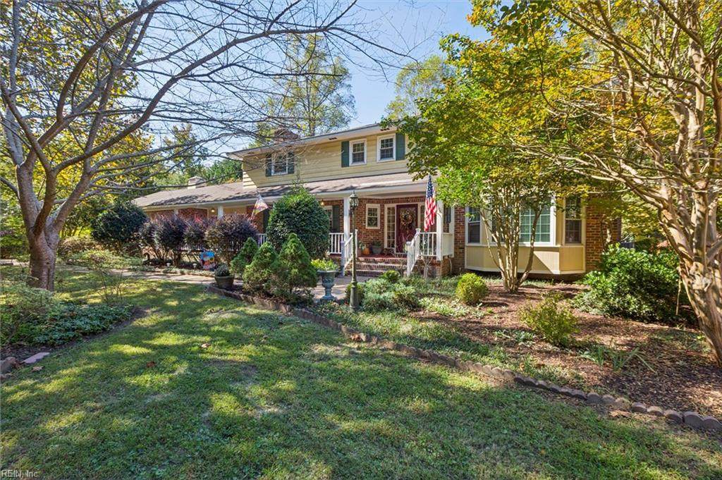 105 Sherwood Dr - Photo 1
