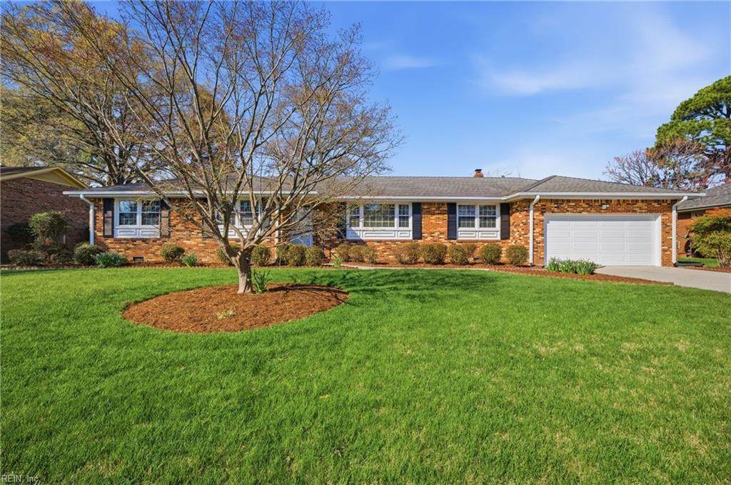 205 Convention Dr - Photo 1
