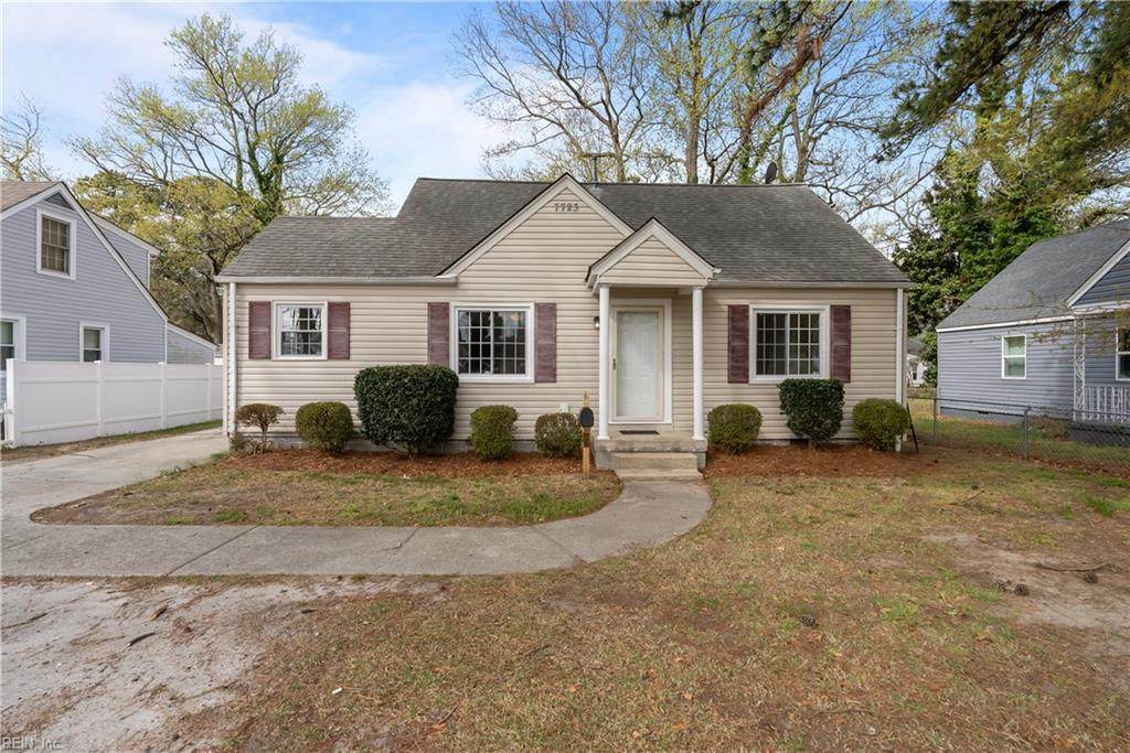 7723 Ruthven Rd - Photo 1