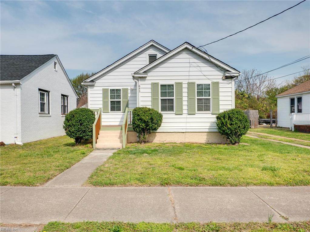 643 33rd St - Photo 1