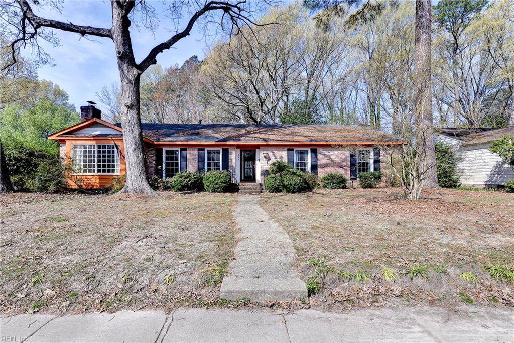 682 Village Green Pw - Photo 1